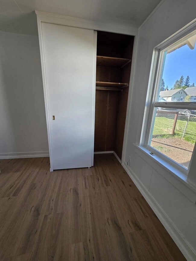 Building Photo - 310 Fir St