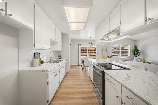 Building Photo - 2865 Ponte Mira Way