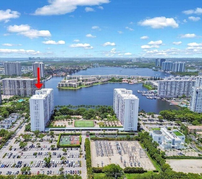 Building Photo - 2851 NE 183rd St