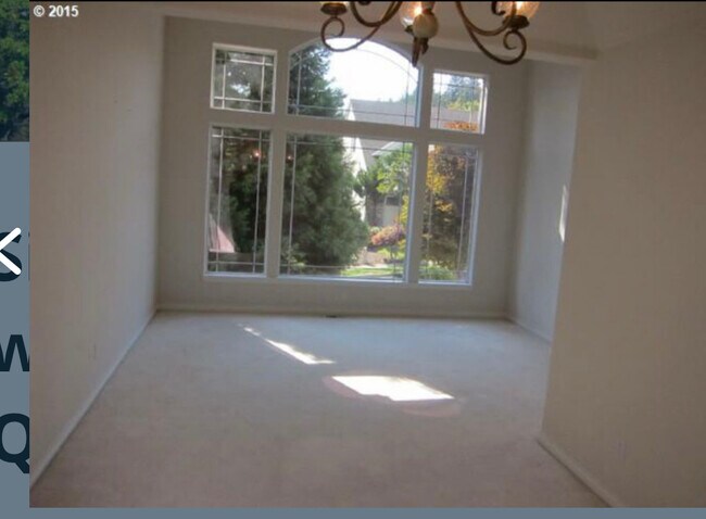 Building Photo - 12070 SW Jaeger Ter