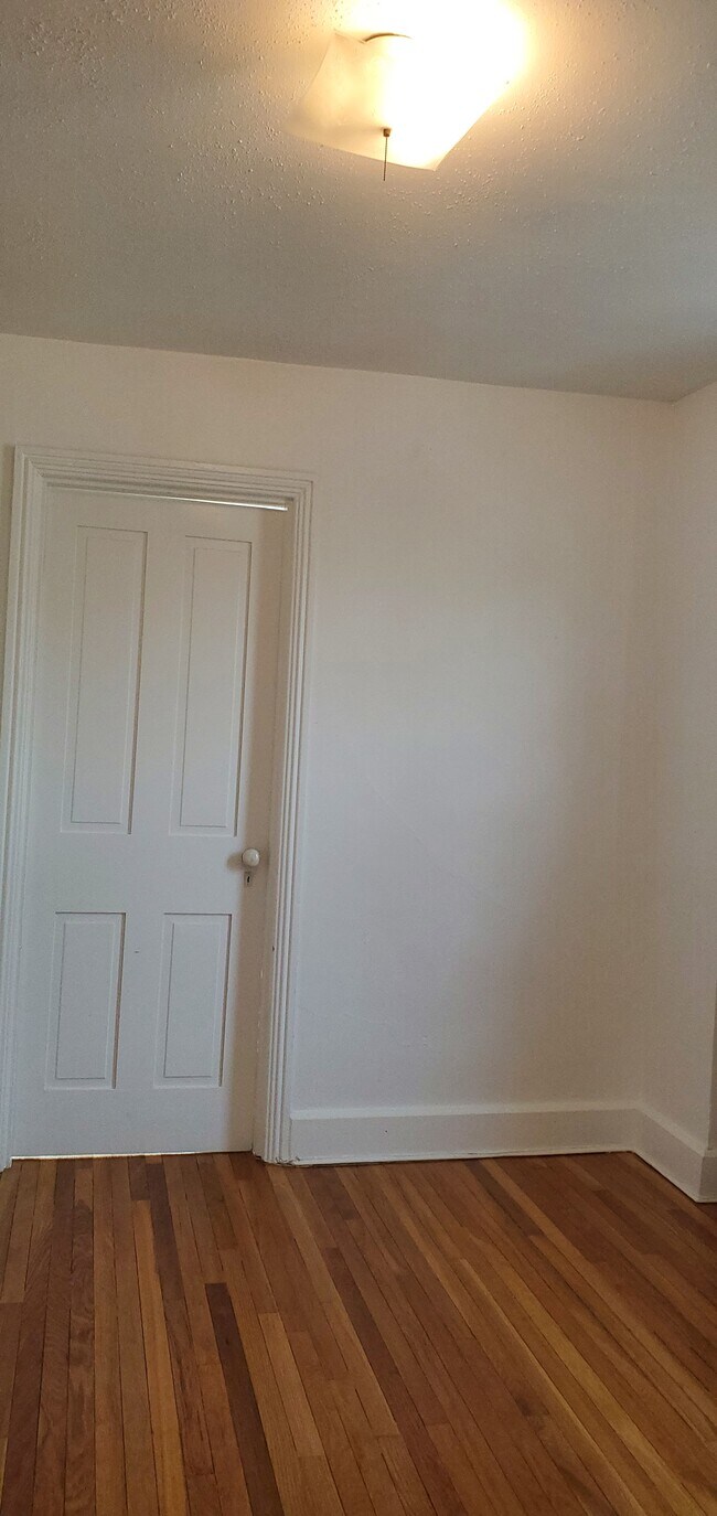 Building Photo - 720 High St