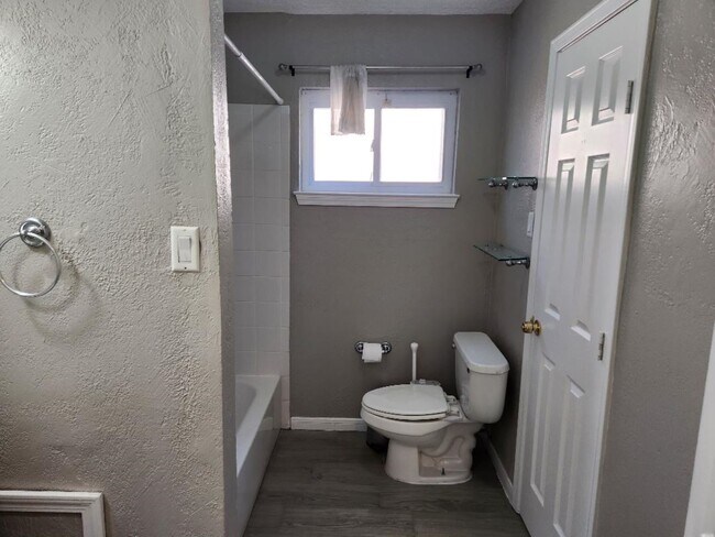 Building Photo - 2322 Deer Valley Dr
