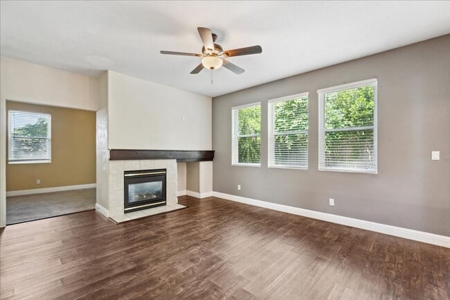 Building Photo - 57 Rossignol Cir