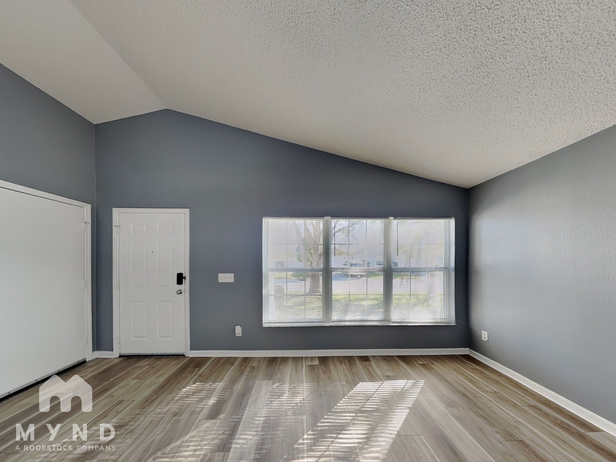 Building Photo - 5443 Cedar Ln