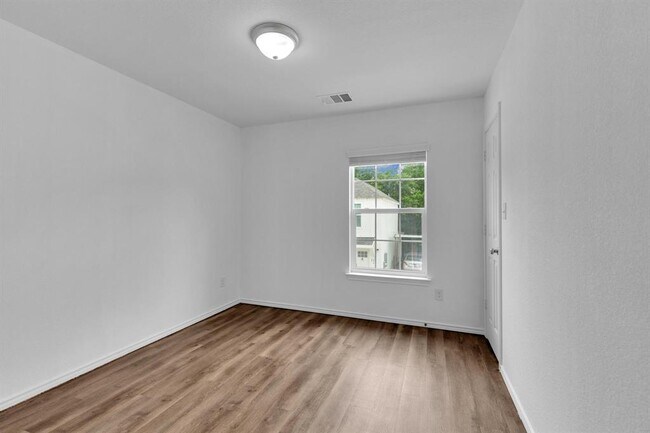 Building Photo - 350 Debus Dr