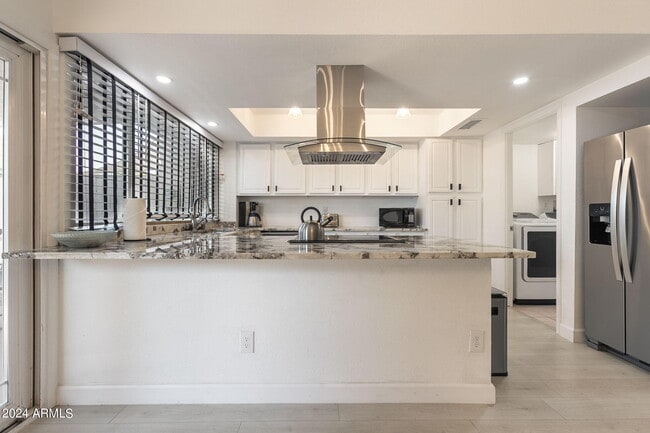 Building Photo - 4004 N Granite Reef Rd