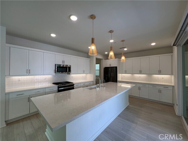 Building Photo - 2657 E Clara Ln