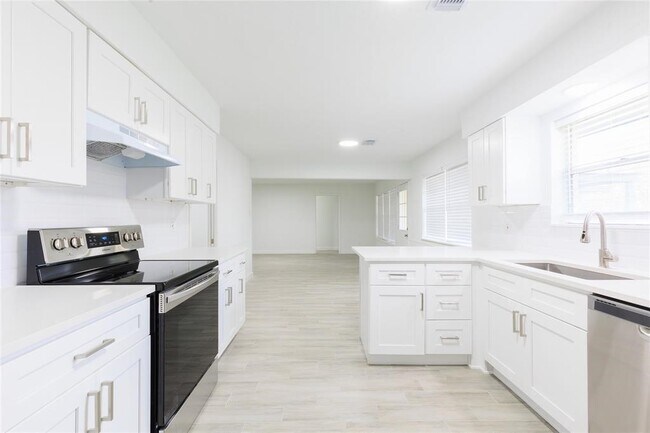 Building Photo - 2510 Straight Creek Dr