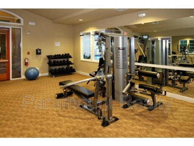 Building Photo - 700 S Abel St