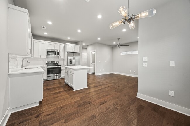 Building Photo - 2063 S Florida Way