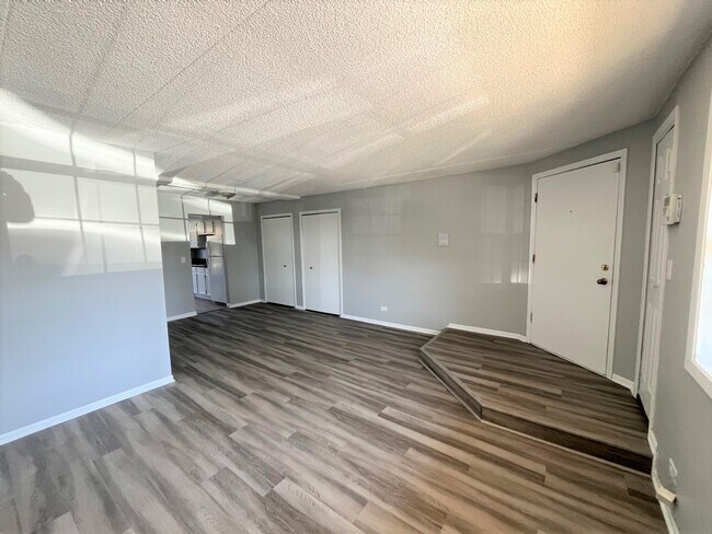 Building Photo - 1504 W Jefferson Ave