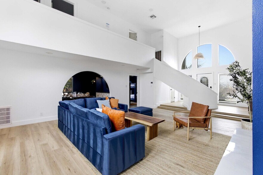 Building Photo - 7621 North Songbird-SI ID1501425P