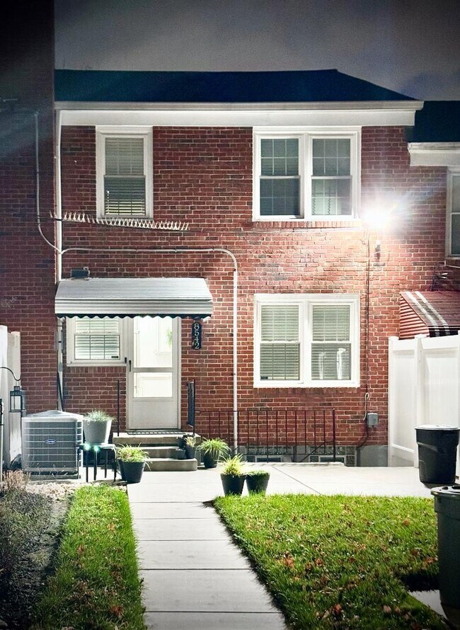 Building Photo - 8542 Pleasant Plains Rd