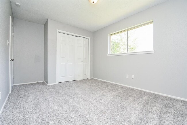 Building Photo - 23114 Newgate Dr