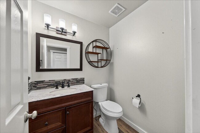 Building Photo - Beautiful NW Meridian Home with Privacy and Community Amenities