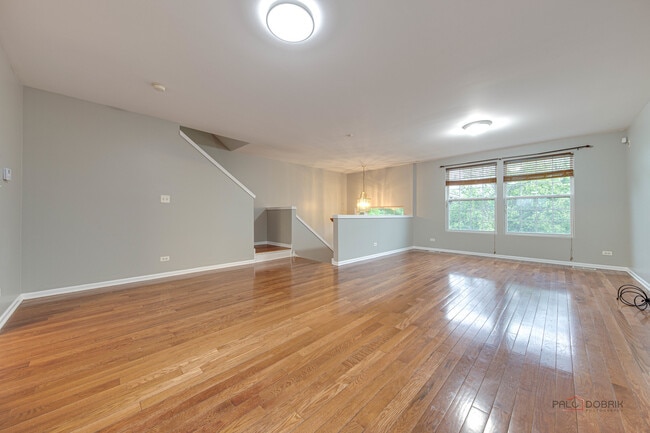 Building Photo - 496 Belvedere Ln