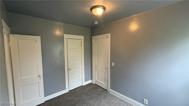 Building Photo - 1187 Addison Rd
