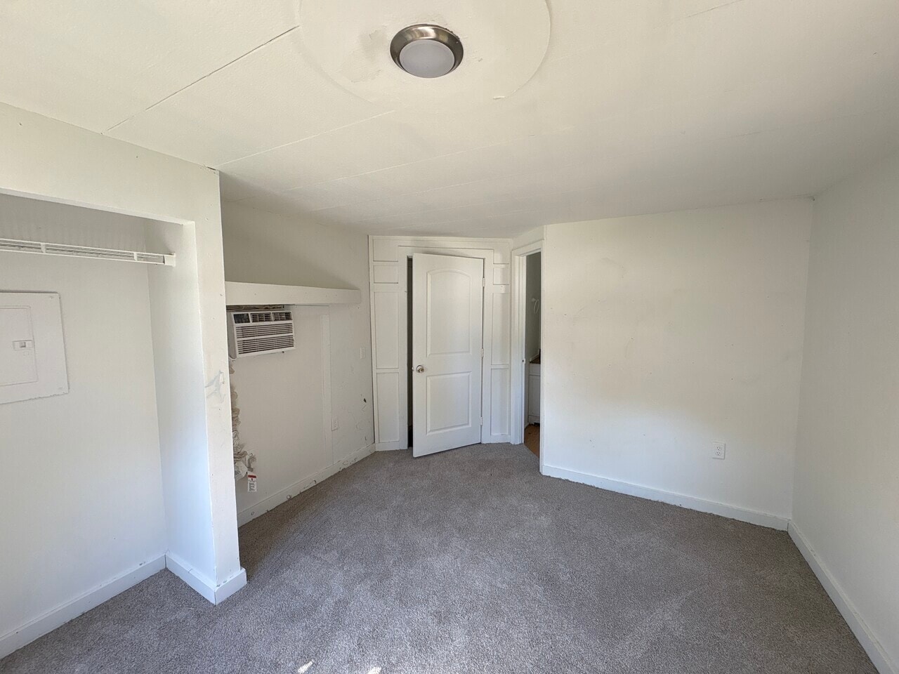 Building Photo - 920 Boardwalk Ln