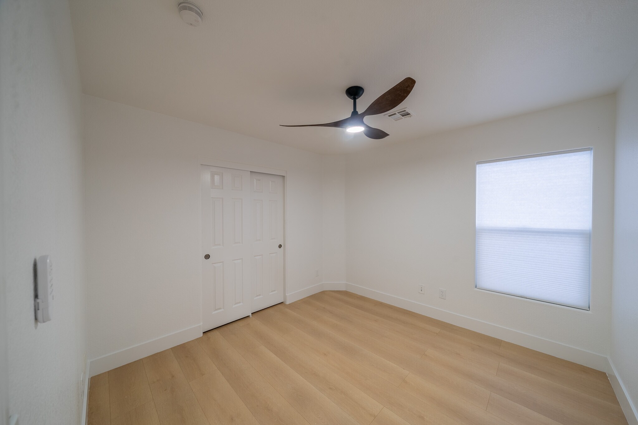 Building Photo - 504 Lacabana Beach Drive