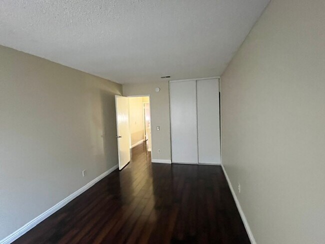 Building Photo - 15377 Bambi Ct