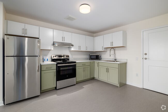 1BR/1BA - 640SF - Kitchen - 400 East