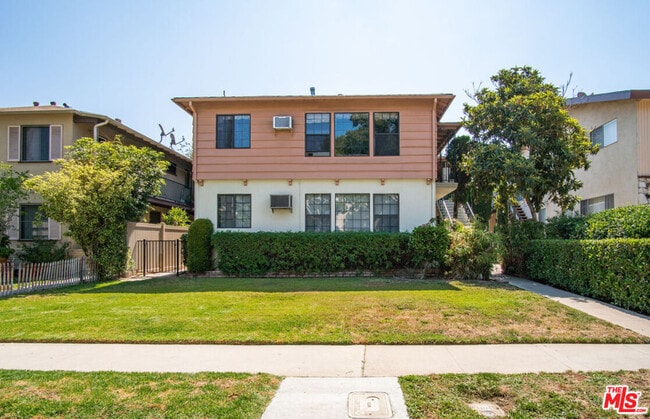 Primary Photo - 1124 San Rafael Ave