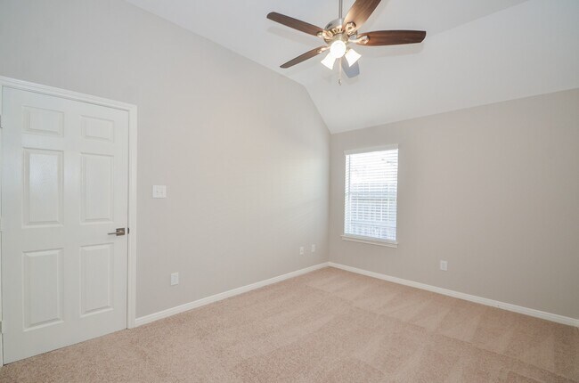 Building Photo - 2123 Thistlerock Ln