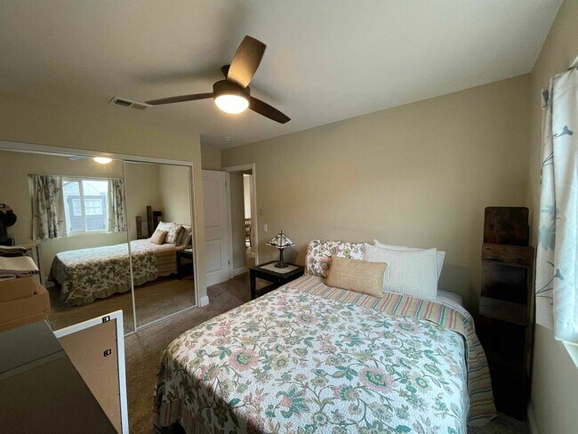 Building Photo - 1029 Silver Stallion Dr