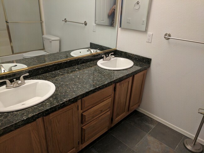 Building Photo - Beautiful Home on Green Belt in Palo Verde Meadows