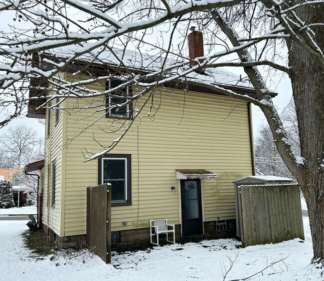 Building Photo - Two Bedroom Home Coming Soon in Grove City