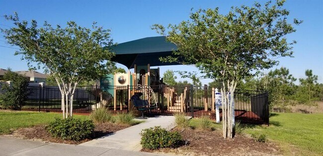 Building Photo - 572 Nova Dr