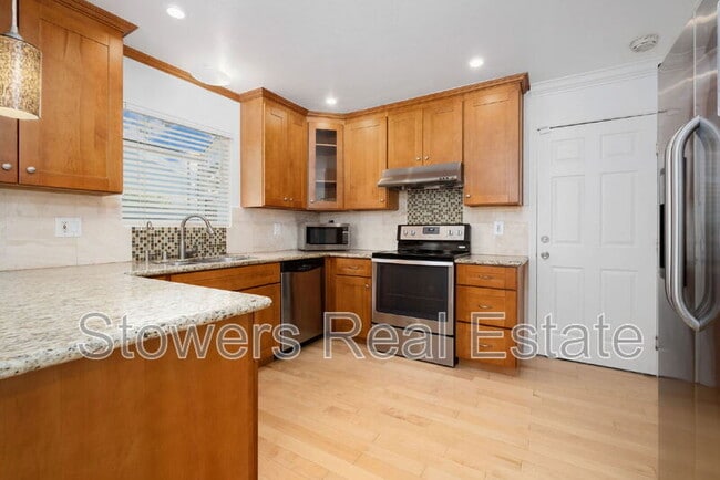 Building Photo - 4840 Coco Palm Dr