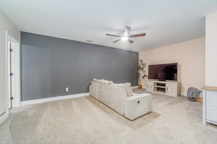 Building Photo - 7809 Elkton Ln