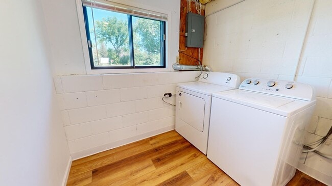 Building Photo - 2449 Gall Ave