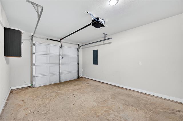 Building Photo - 2809 Peony Dr