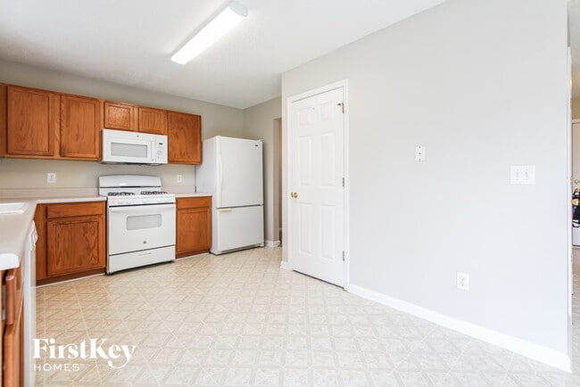 Building Photo - 3613 Edgeview Dr