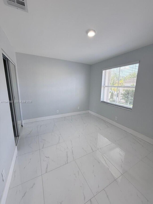 Building Photo - 119 SW 168th Terrace