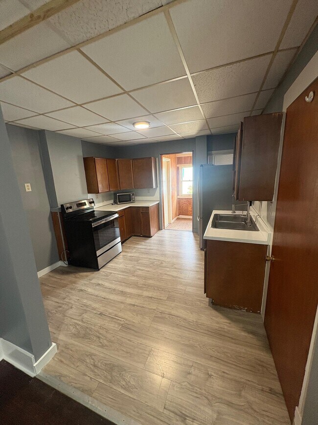 Building Photo - 62 Dalton Ave