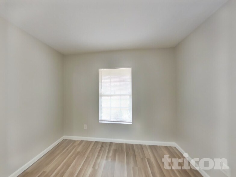 Building Photo - 13 Slocum Path