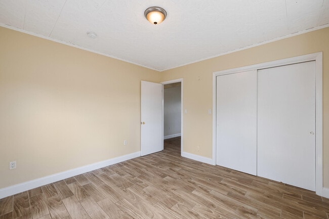 Building Photo - 5409 N Flagler Dr