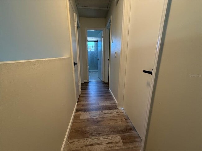 Building Photo - 227 Burning Tree Dr