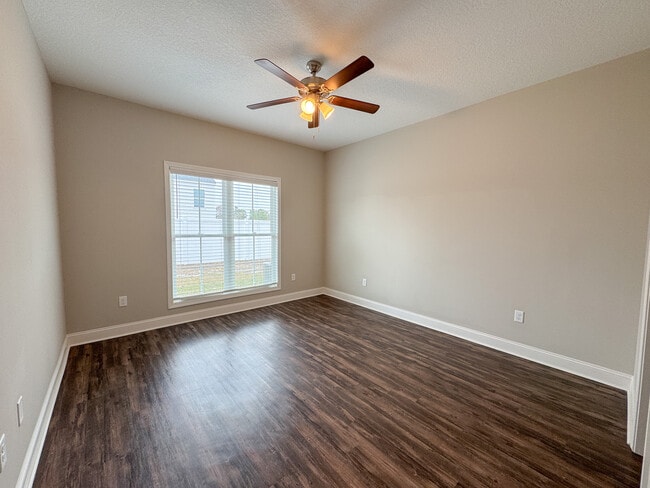 Building Photo - 93 Stockyard Rd