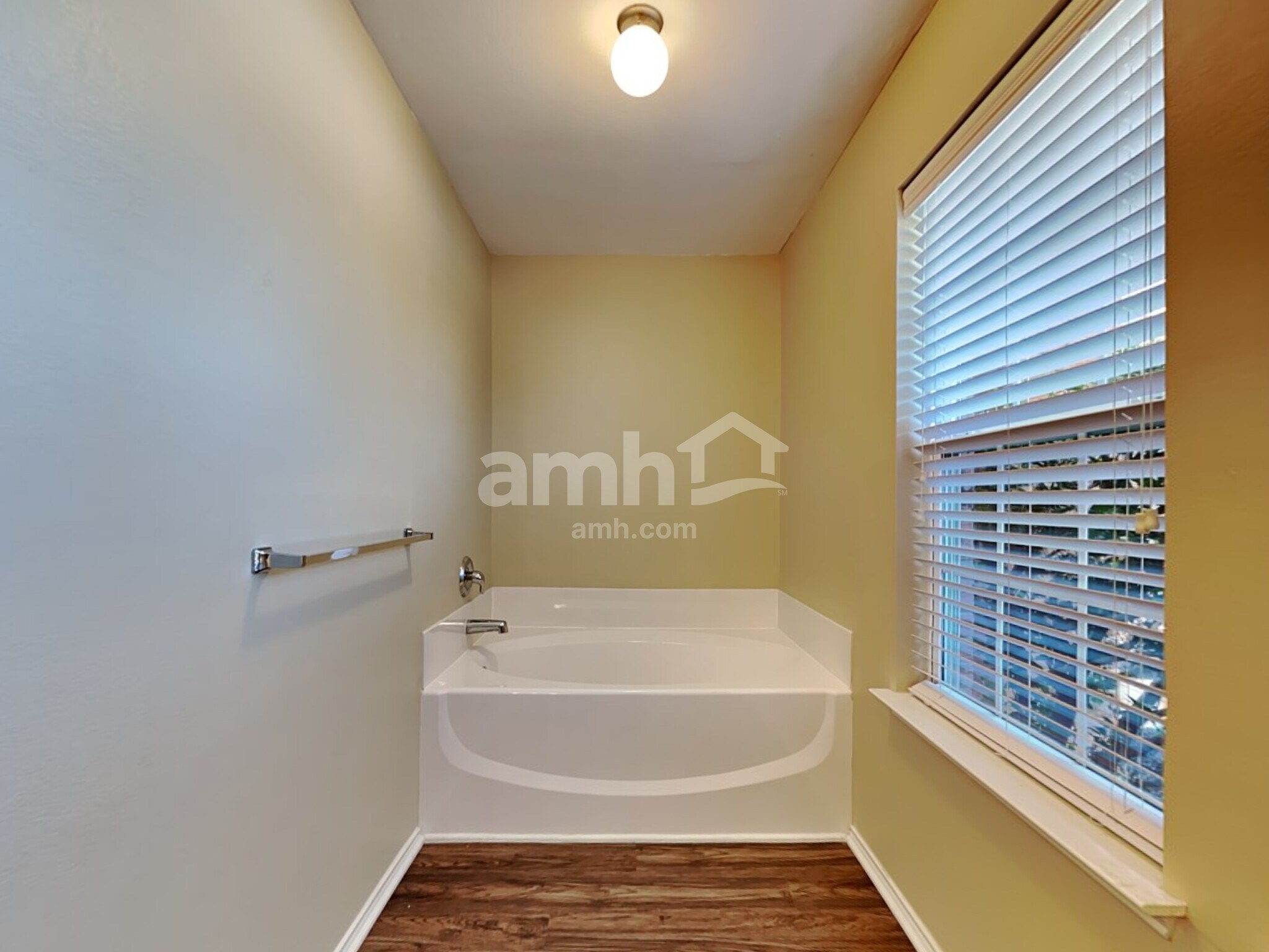 Building Photo - 5517 Parkview Hills Ln