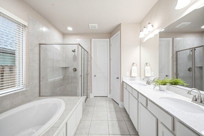 Building Photo - 2239 Falcon Brook Dr