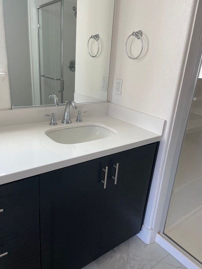 Building Photo - Spacious 3 Bedroom Home in Quiet Neighborhood - Solar Included!