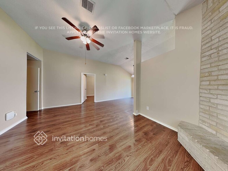 Building Photo - 11163 Wheatridge Dr