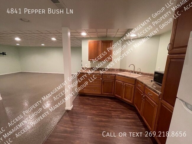 Building Photo - 4841 Pepper Bush Ln