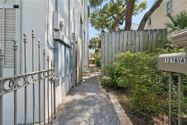 Building Photo - 1216 Camp St