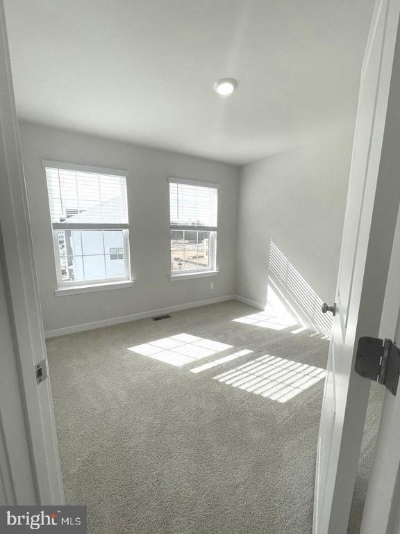 Building Photo - 280 Soft Rush Ln