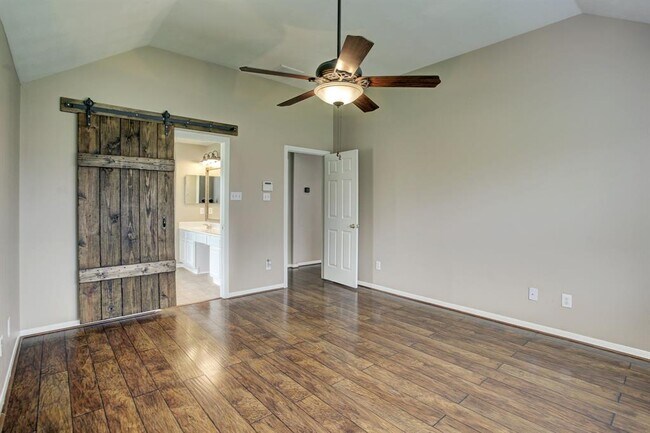 Building Photo - 24419 Travis House Ln